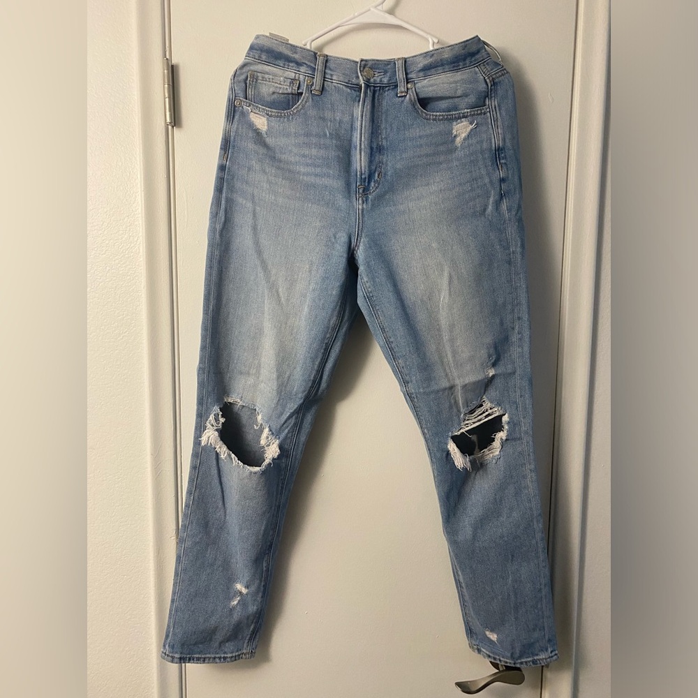 American Eagle Mom Jean